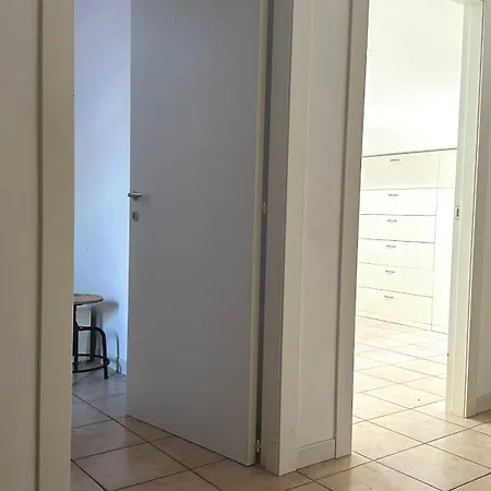 Se058 - Senigallia, Pentalocale Comodo Ai Servizi *